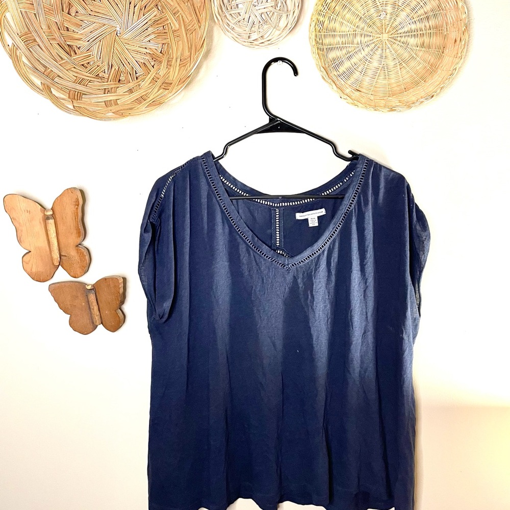 American eagle navy top